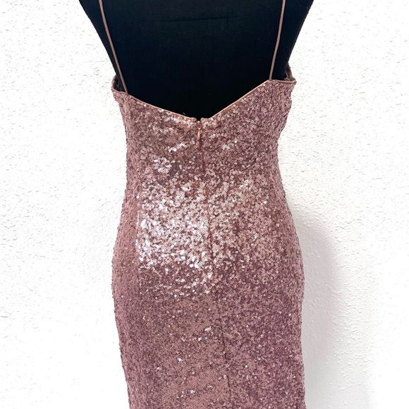 Lulu's Shimmering Rose Gold Sequin bodycon Mini Dress M - Picture 7 of 9